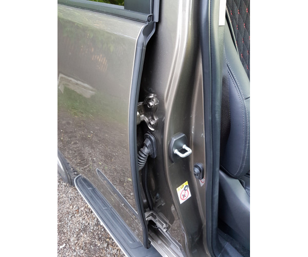 Ущільнювач задніх лівих дверей Toyota Land Cruiser Prado 150 / Lexus GX400, GX460 67896-60040 — купуйте за вигідною ціною в Києві, Україні - toyox.com.ua