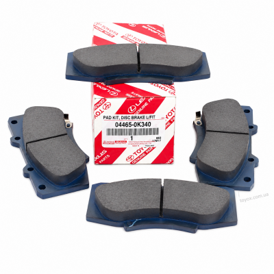 Оригінальні передні гальмівні колодки Toyota Hilux 04465-0K340 Комплект передніх гальмівних колодок Toyota Hilux 04465-0K340 — загальний вигляд