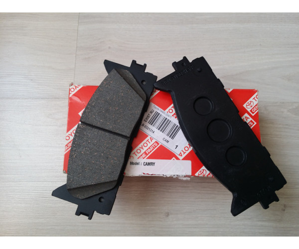 Колодки гальмівні передні комплект Toyota Camry, Aurion, Avalon / Lexus ES 04465-33471 — купуйте за вигідною ціною в Києві, Україні - toyox.com.ua Колодки гальмівні передні комплект Toyota Camry, Aurion, Avalon / Lexus ES 04465-33471 — купуйте за вигідною ціною в Києві, Україні - toyox.com.ua