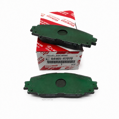 Комплект передніх гальмівних колодок Toyota Prius / Lexus CT200h 04465-47070 — загальний вигляд