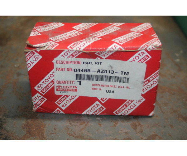 Колодки гальмівні передні комплект Toyota Hilux, 4Runner, Tacoma, Cressida, Mark 2 04465-AZ013-TM — купуйте за вигідною ціною в Києві, Україні - toyox.com.ua