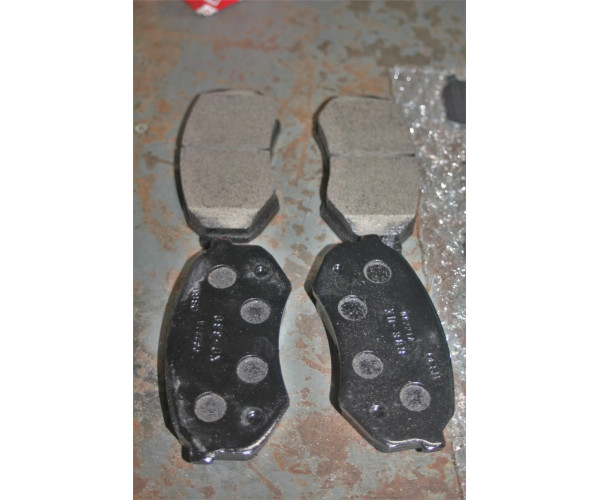 Колодки гальмівні передні комплект Toyota Hilux, 4Runner, Tacoma, Cressida, Mark 2 04465-AZ013-TM — купуйте за вигідною ціною в Києві, Україні - toyox.com.ua Колодки гальмівні передні комплект Toyota Hilux, 4Runner, Tacoma, Cressida, Mark 2 04465-AZ013-TM — купуйте за вигідною ціною в Києві, Україні - toyox.com.ua
