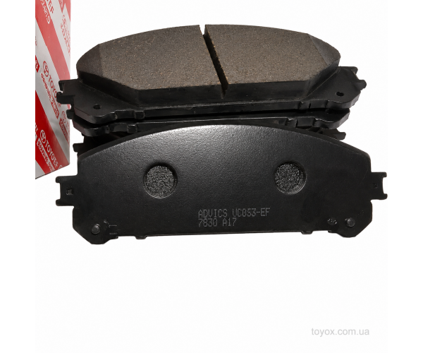Керамічні передні гальмівні колодки Toyota 04465-AZ119