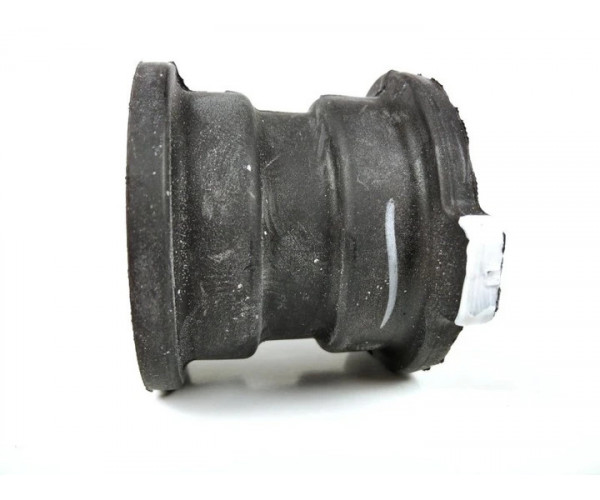 Втулка заднього стабілізатора центральна KDSS Toyota 4Runner / Land Cruiser Prado 150 / Lexus GX 48818-60020 — купуйте за вигідною ціною в Києві, Україні - toyox.com.ua