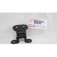 Петля двері передньої лівої нижня TOYOTA 68740AC010 Петля двері передньої лівої нижня TOYOTA 68740AC010