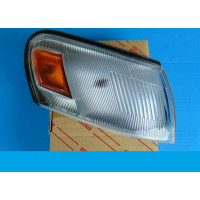 Ліхтар покажчика повороту правий TOYOTA 8161112530