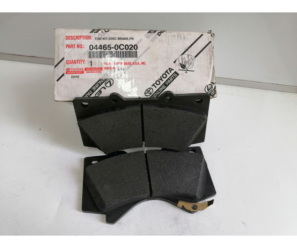 Колодки гальмівні передні комплект Toyota Sequoia Tundra оригінальні Toyota 044650C020- купуйте за вигідною ціною в Києві, Україні - toyox.com.ua
